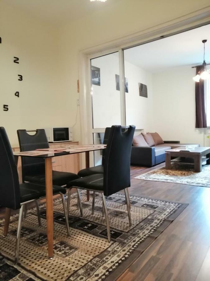 Central Academic Apartment Sofia Buitenkant foto